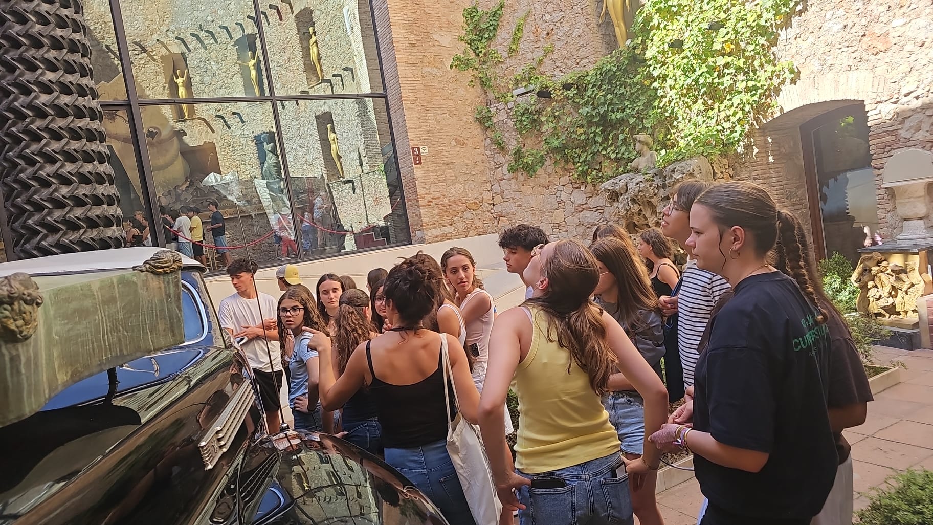 Summer trip to learn Spanish in Roses for school groups | Roses Internacional Tours
