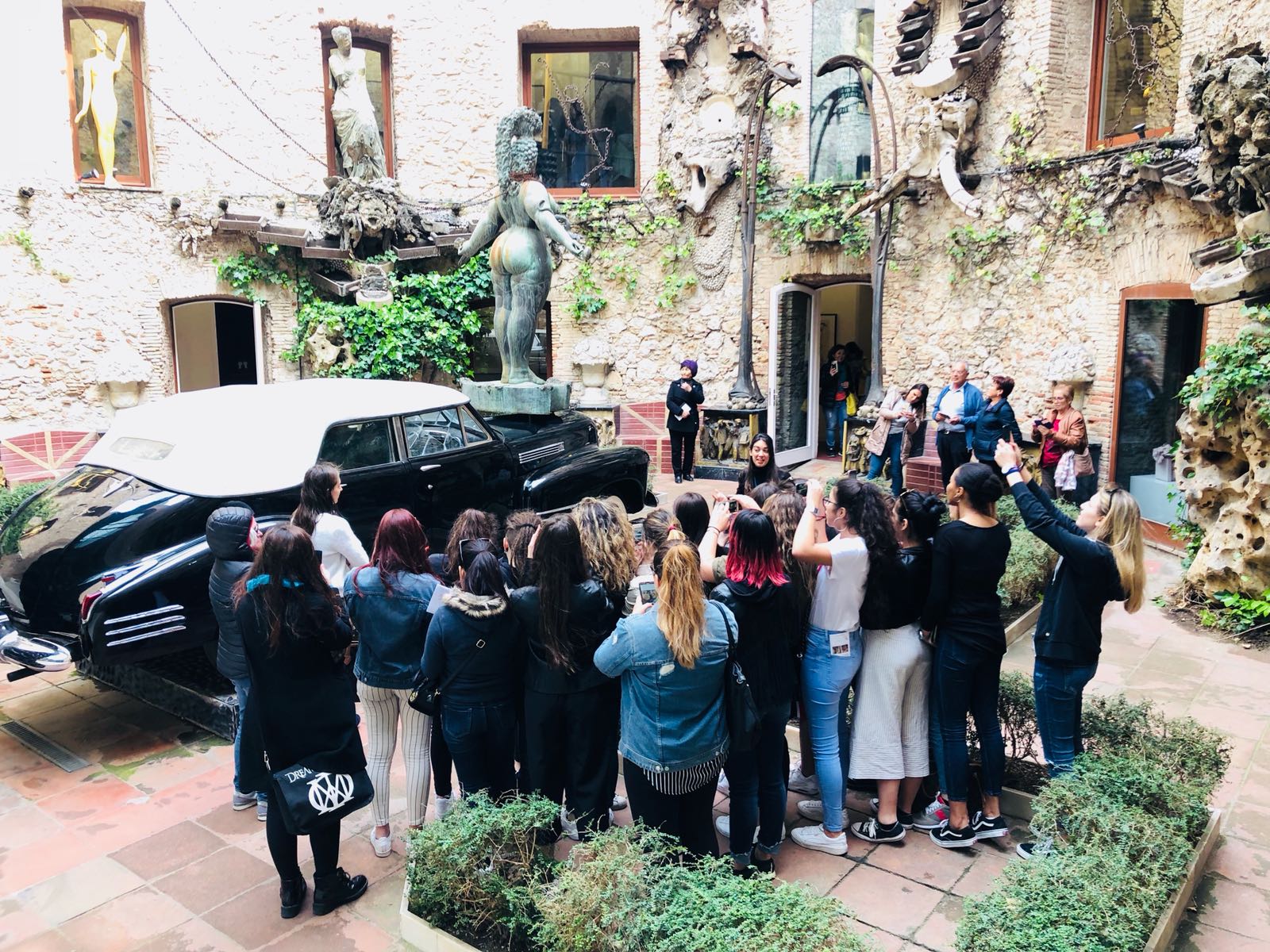 Tre Esperienze Uniche per Immergersi nello Spagnolo | Roses Internacional Tours