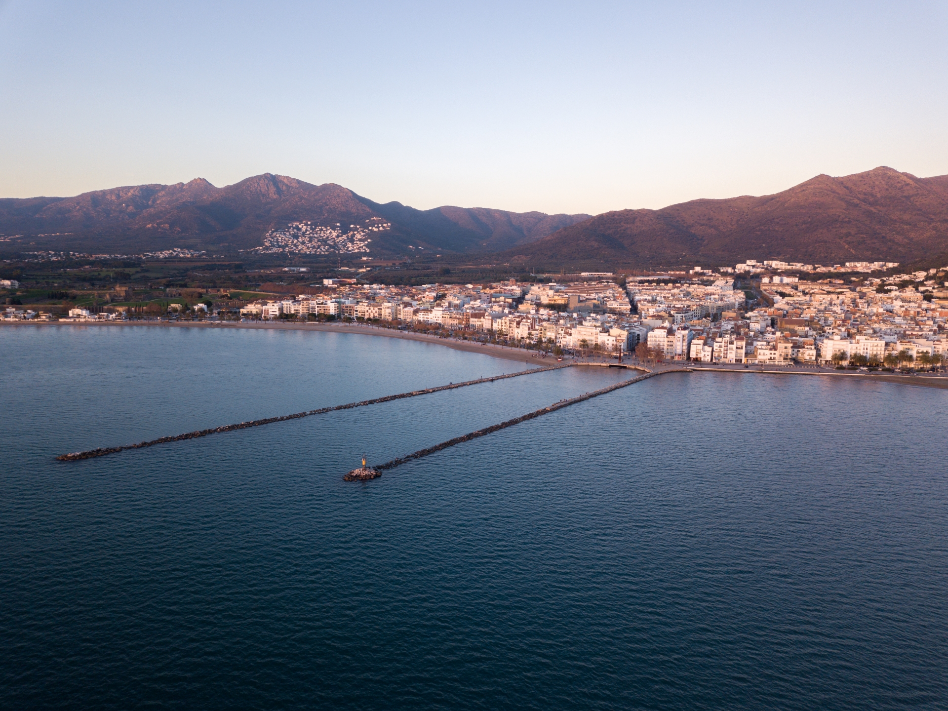 Spanish Camp in Roses | Roses Internacional Tours