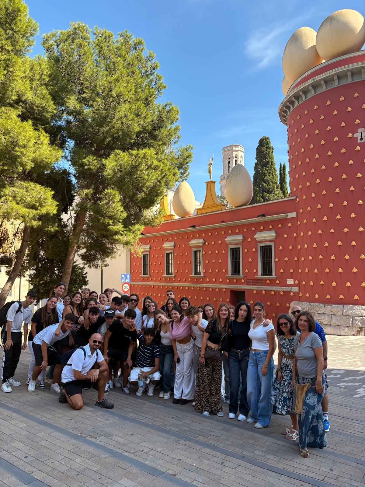 Aprende español con Dalí en Roses | Roses Internacional Tours
