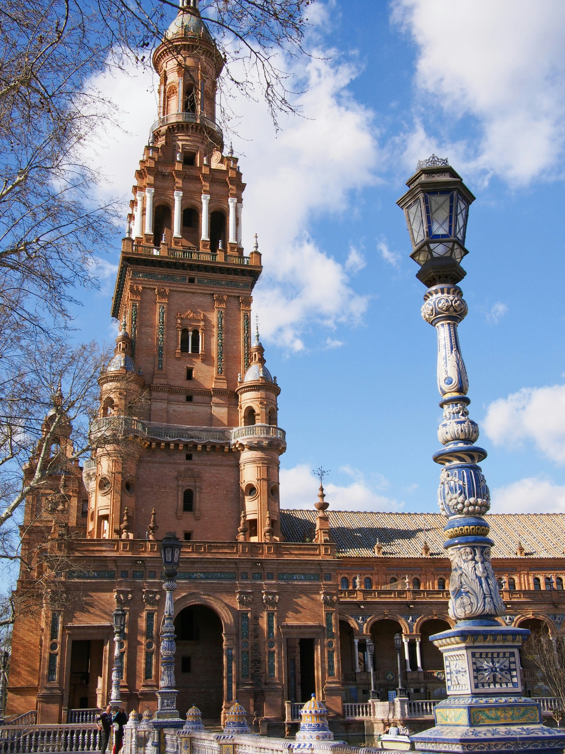 Viaje para aprender español en Sevilla para grupos escolares | Roses Internacional Tours